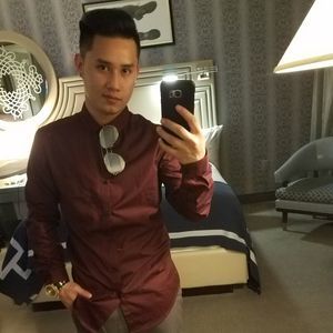 Meet your Posher, Sony